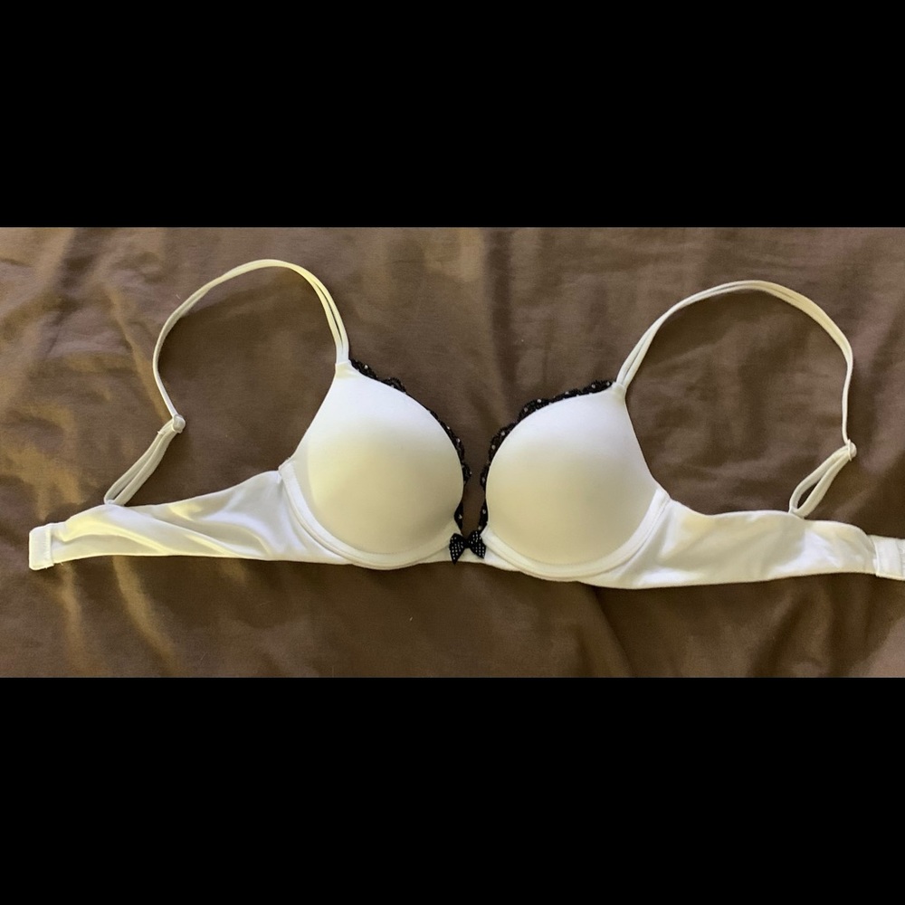 Victoria secret very sexy push-up bra 32A